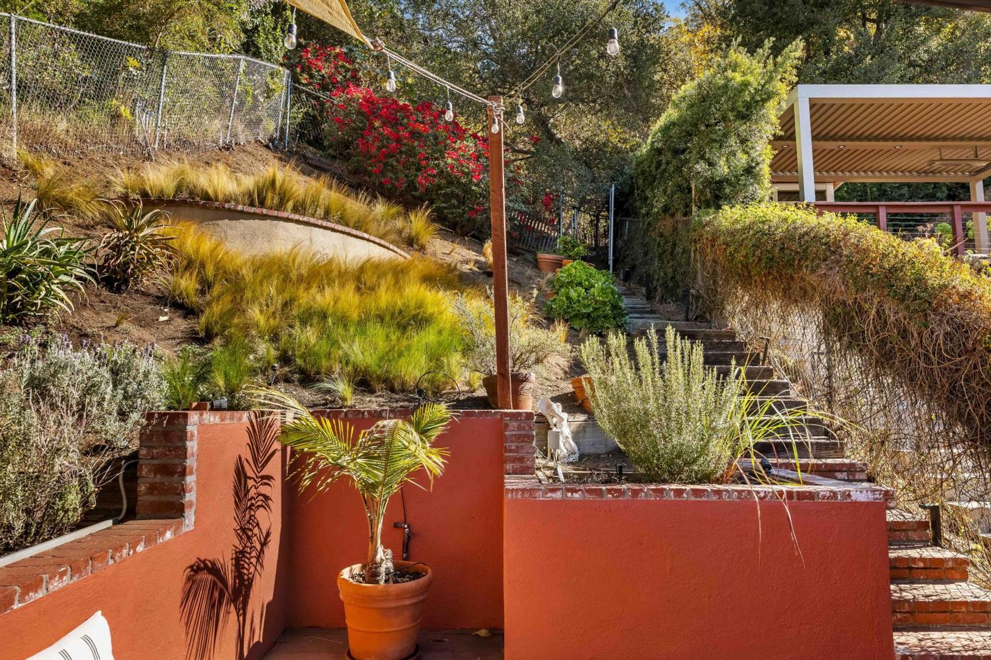 Mid-century Modern Hollywood Hills Retreat Casa de férias