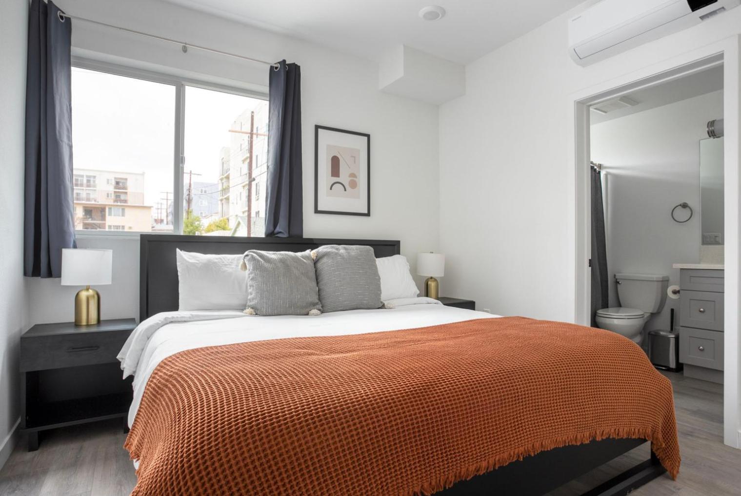 Apartment Blueground Koreatown Nr Theater Metro Food Lax-1196 *