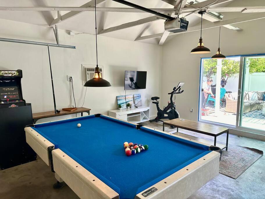 Hollywood Villa, Pool, Game At Universal Los Angeles