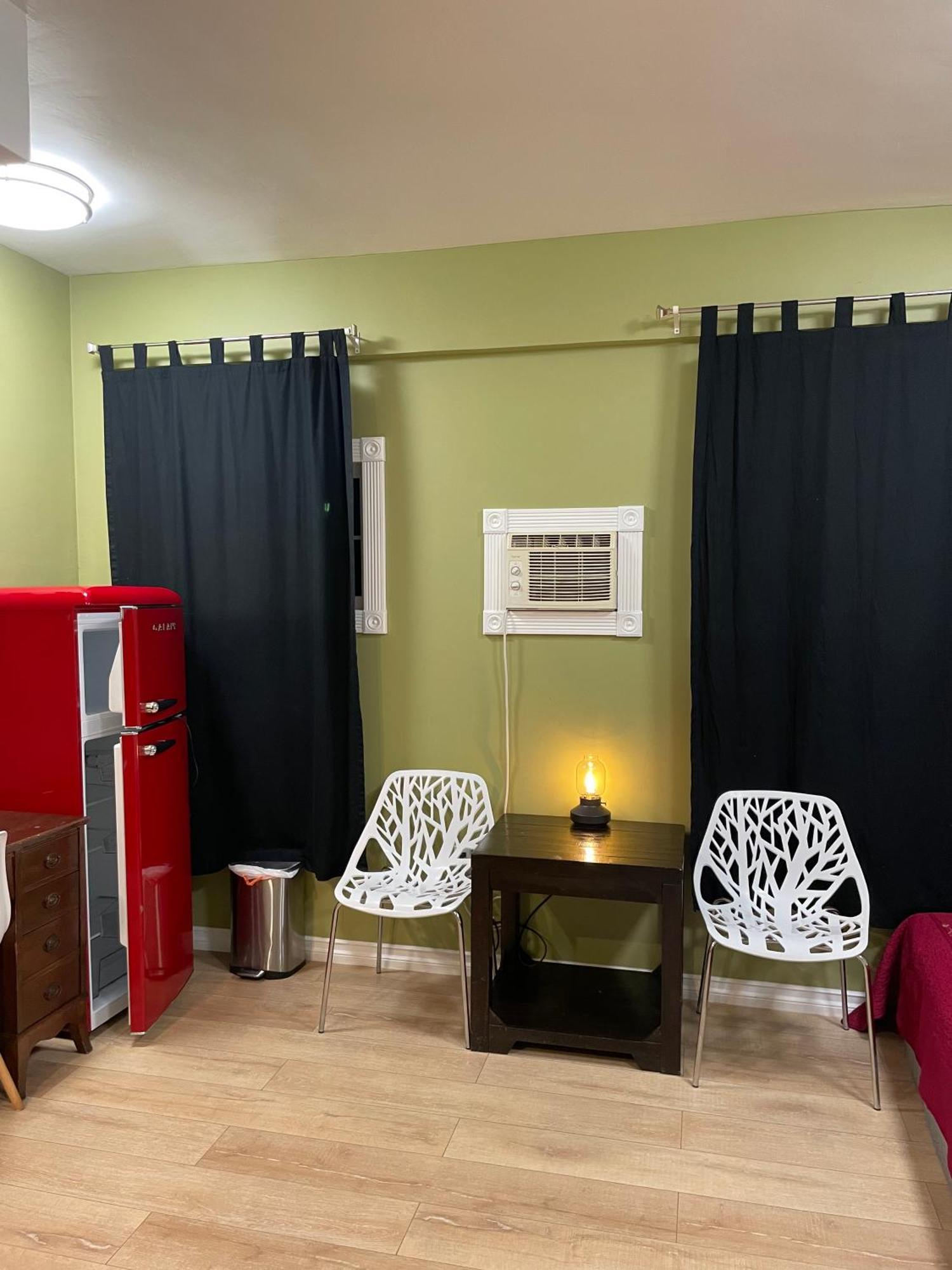 Homestay Private W/ Private Full Bathroom & Wifi & Ac & Shared Kitchen In Angeles Los Angeles