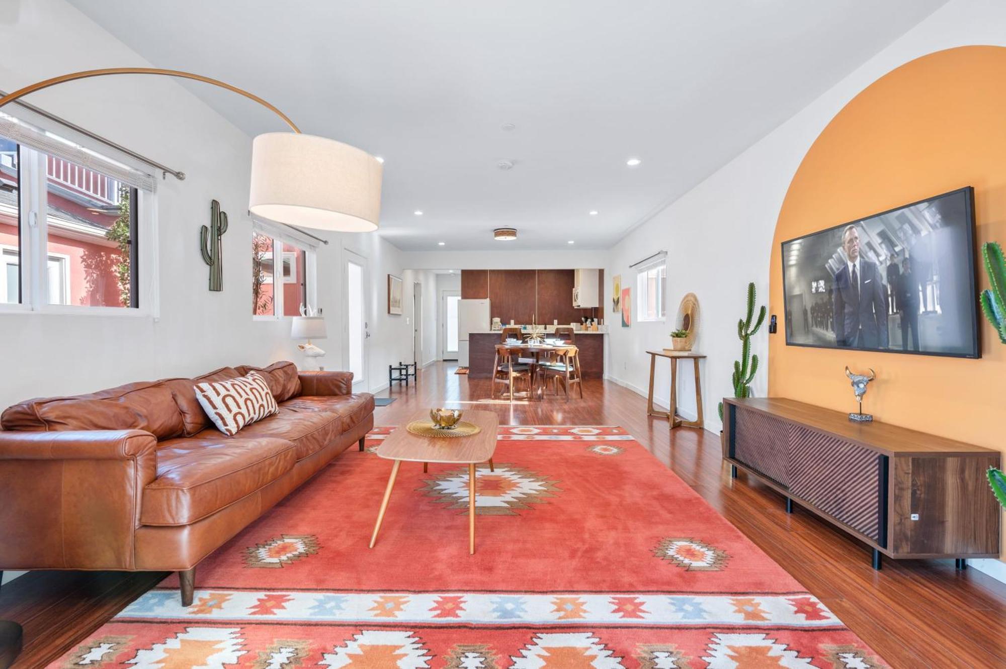 Southwest Chic In The Heart Of Hollywood *