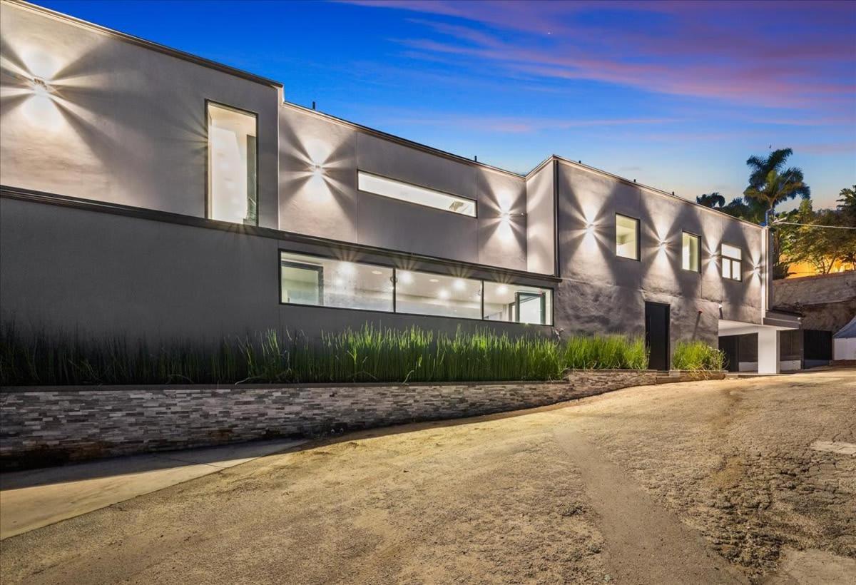 The Hollywood Observatory A Masterpiece Of Modern Luxury And Elegance *