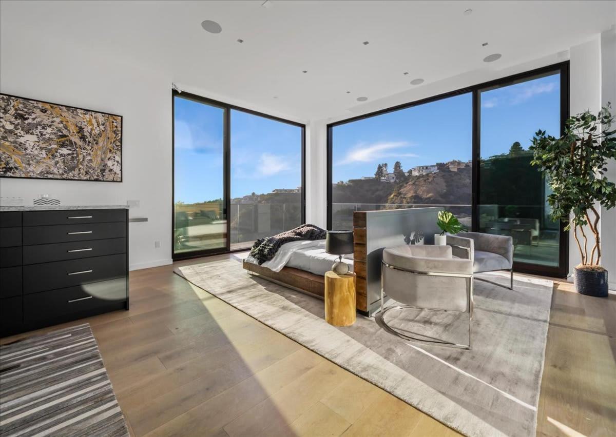 Holiday home The Hollywood Observatory A Masterpiece Of Modern Luxury And Elegance Los Angeles