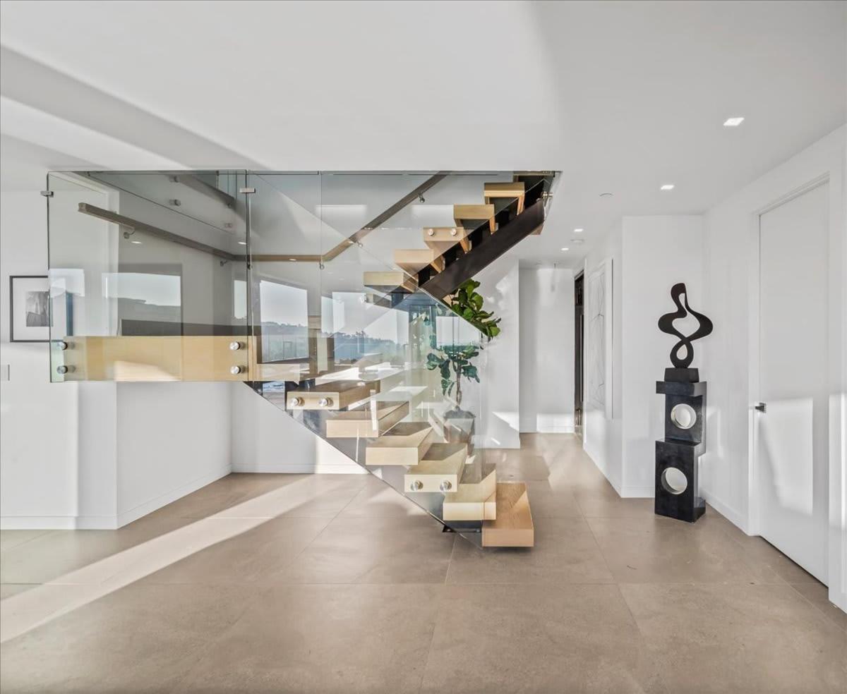 The Hollywood Observatory A Masterpiece Of Modern Luxury And Elegance *