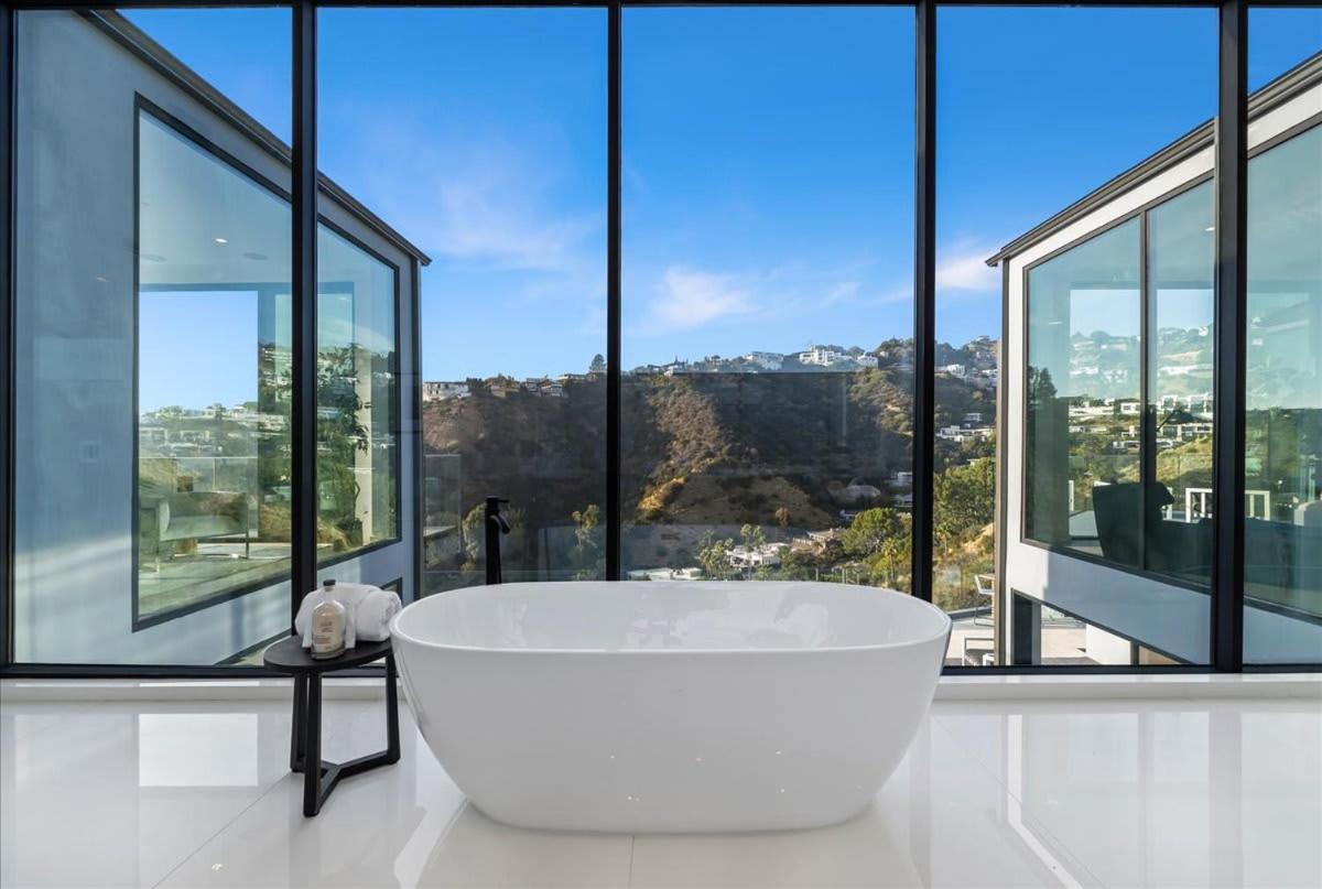 The Hollywood Observatory A Masterpiece Of Modern Luxury And Elegance Los Angeles