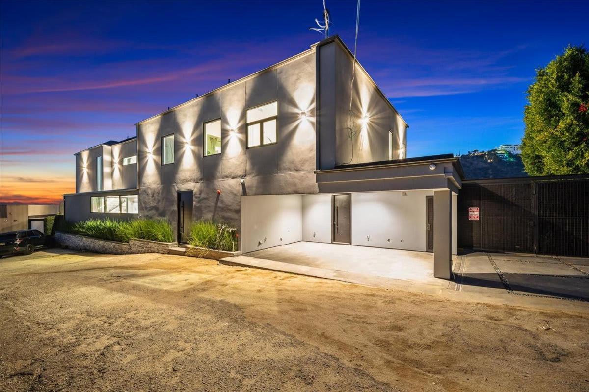 Holiday home The Hollywood Observatory A Masterpiece Of Modern Luxury And Elegance