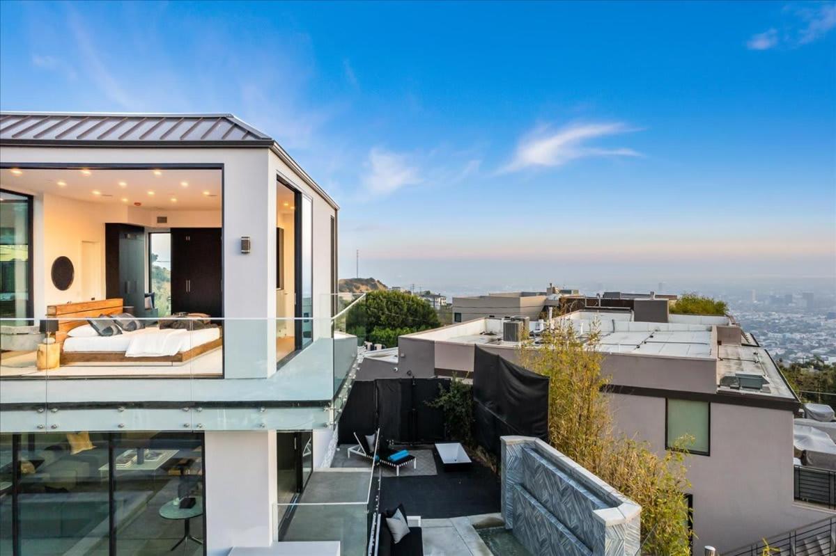 Holiday home The Hollywood Observatory A Masterpiece Of Modern Luxury And Elegance *