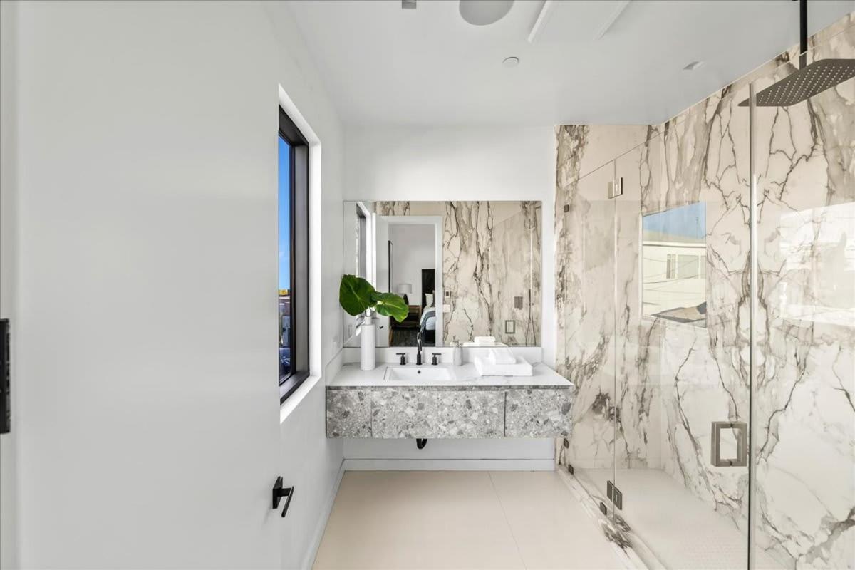 The Hollywood Observatory A Masterpiece Of Modern Luxury And Elegance *