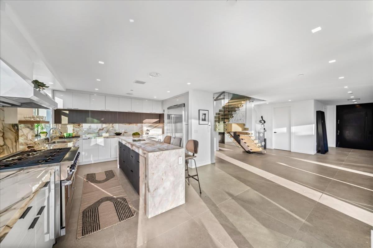 The Hollywood Observatory A Masterpiece Of Modern Luxury And Elegance