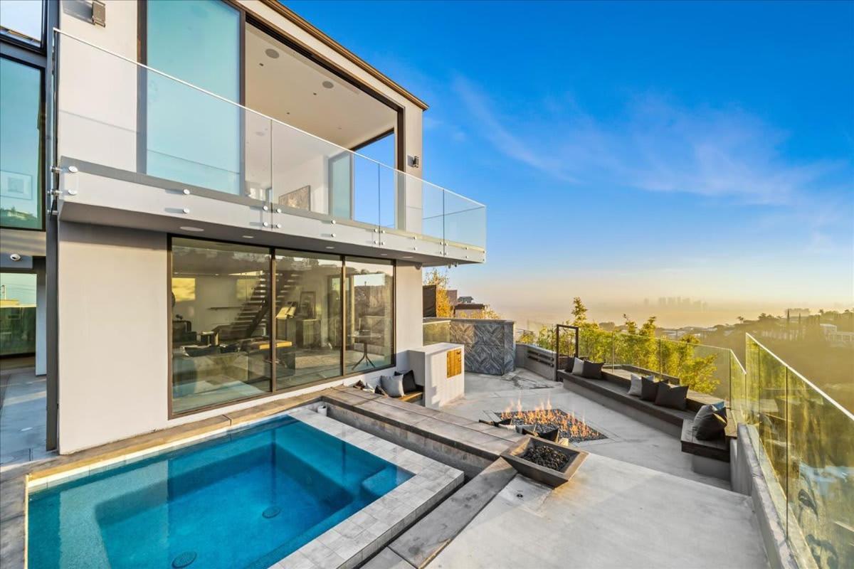 Holiday home The Hollywood Observatory A Masterpiece Of Modern Luxury And Elegance