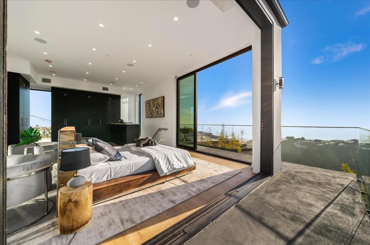 Holiday home The Hollywood Observatory A Masterpiece Of Modern Luxury And Elegance Los Angeles
