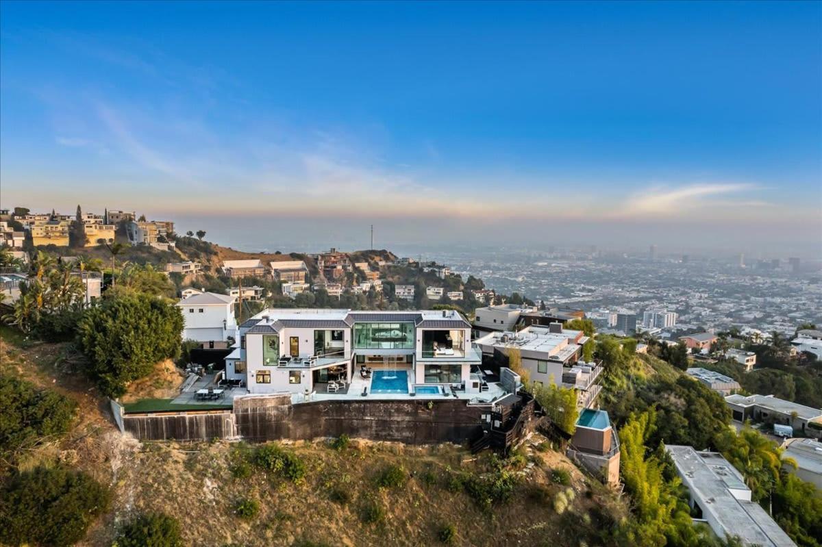 The Hollywood Observatory A Masterpiece Of Modern Luxury And Elegance