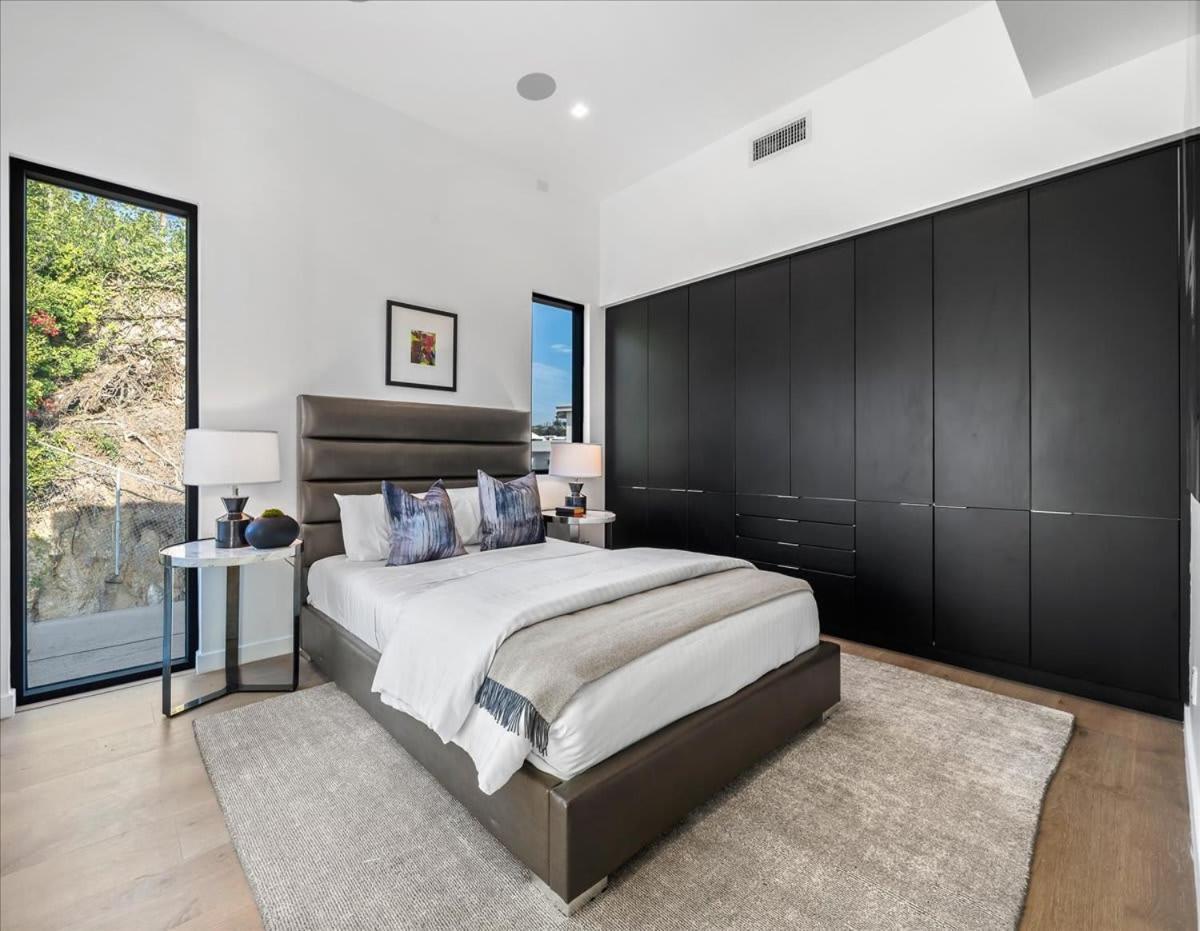 The Hollywood Observatory A Masterpiece Of Modern Luxury And Elegance Holiday home