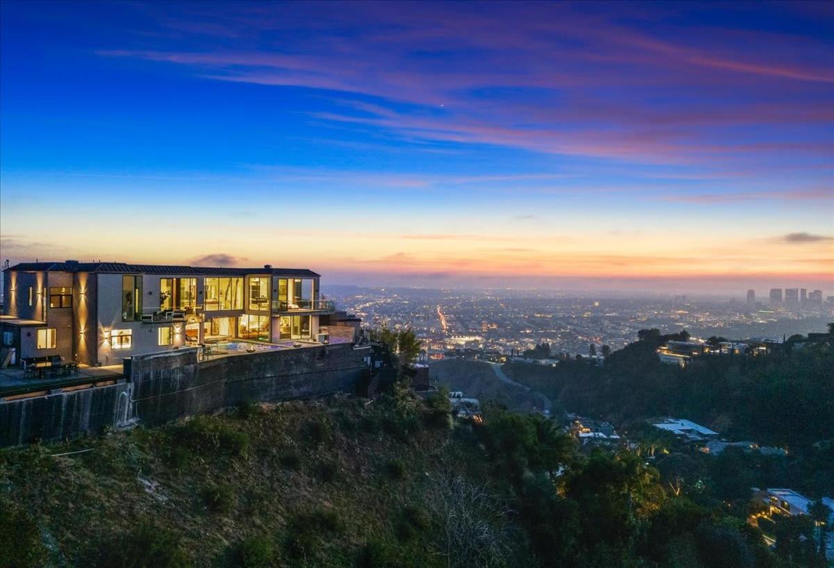 Holiday home The Hollywood Observatory A Masterpiece Of Modern Luxury And Elegance *