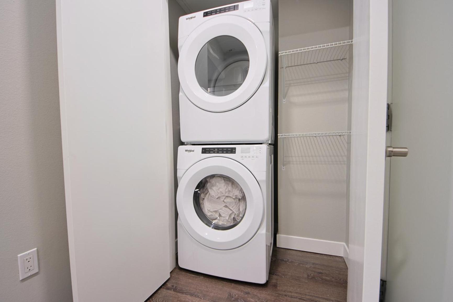 Apartment Hollywood Escape! Elegant 2br 2ba *