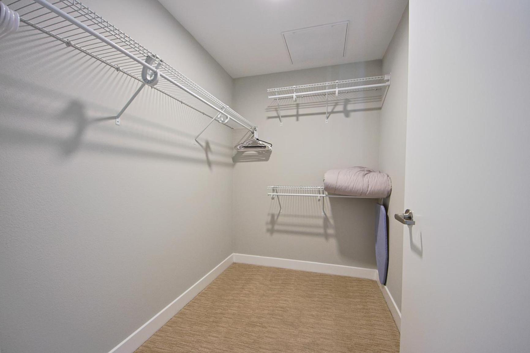 Hollywood Escape! Elegant 2br 2ba