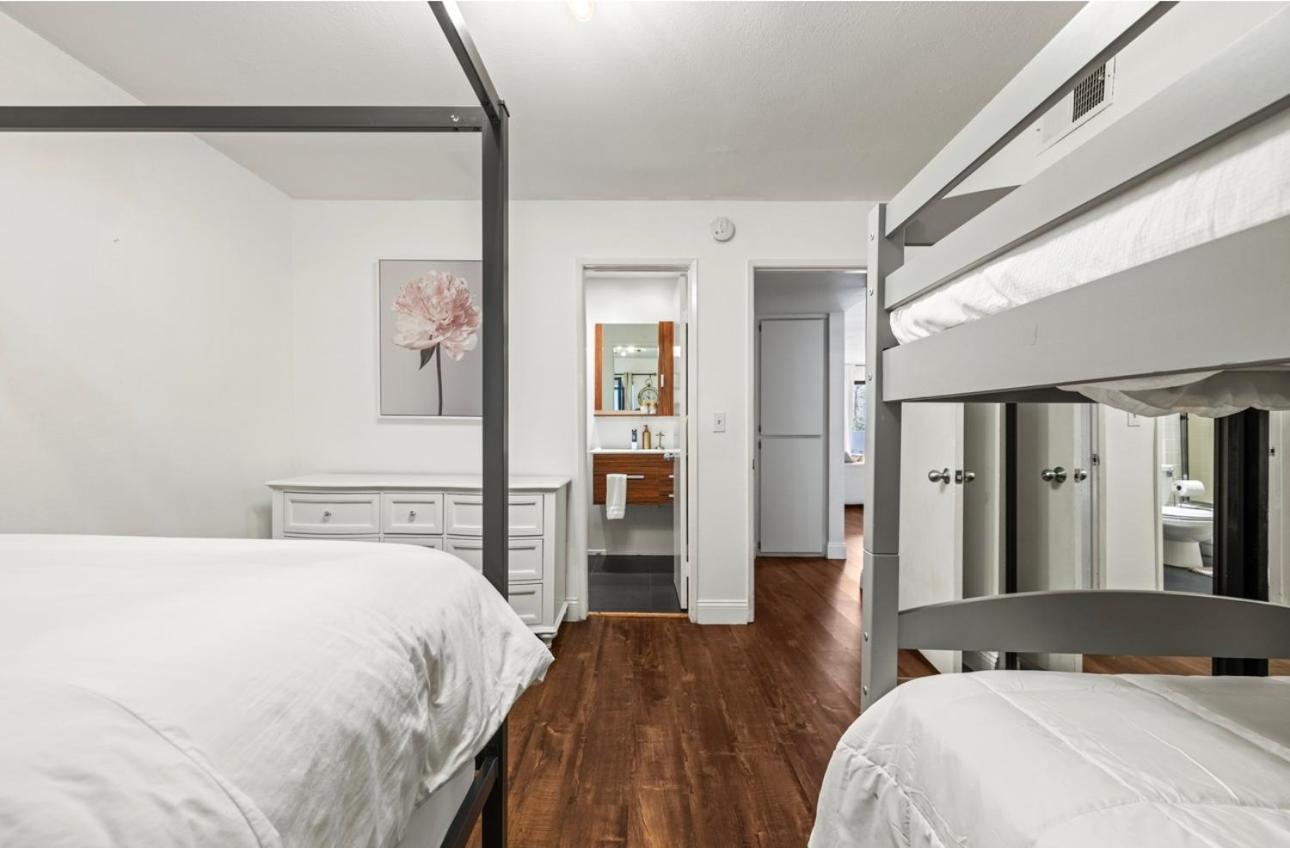 Apartment Elegant Hollywood Retreat - Spacious 2br 2ba With Resort-style Amenities