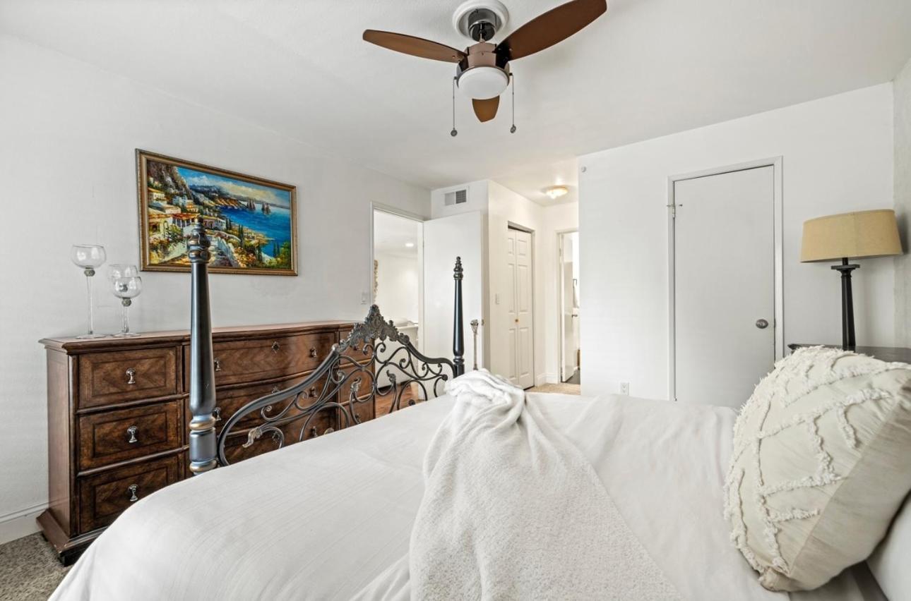 Elegant Hollywood Retreat - Spacious 2br 2ba With Resort-style Amenities Apartment *