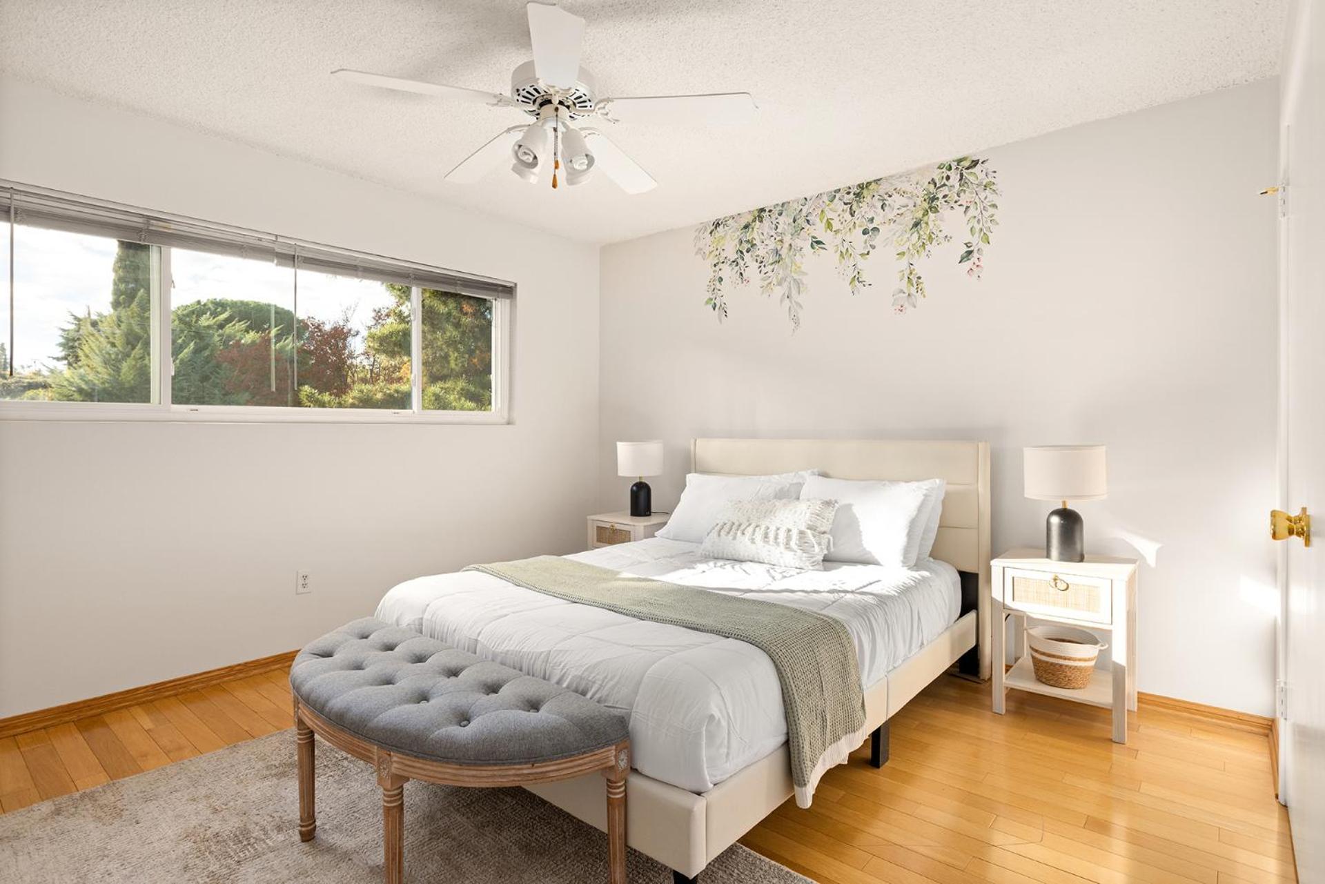 Adorable 4 Bedroom With Pool &