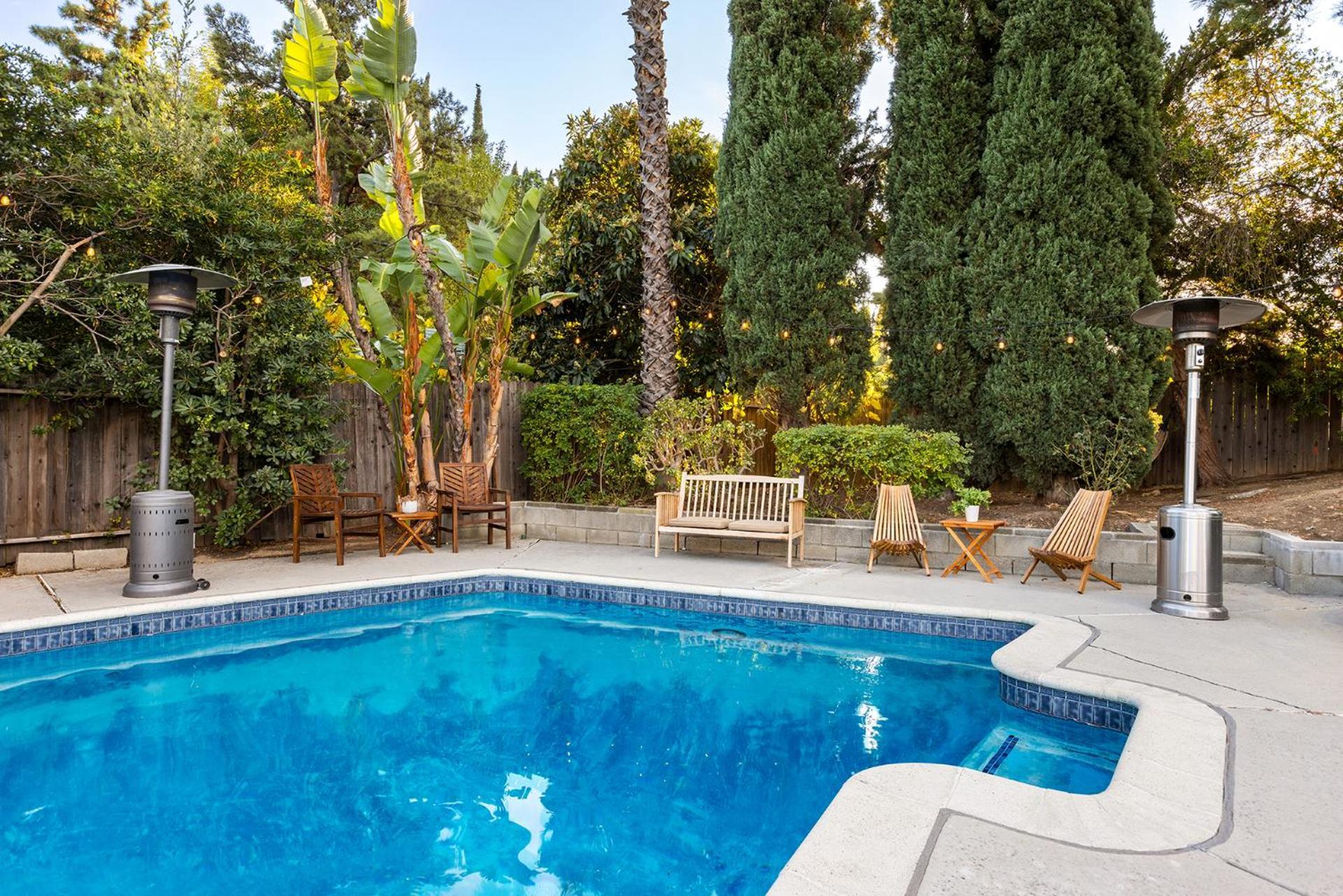 Holiday home Adorable 4 Bedroom With Pool &