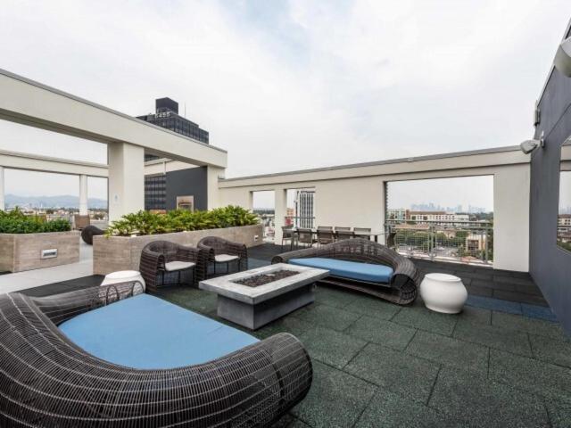 West Hollywood 2bdr *