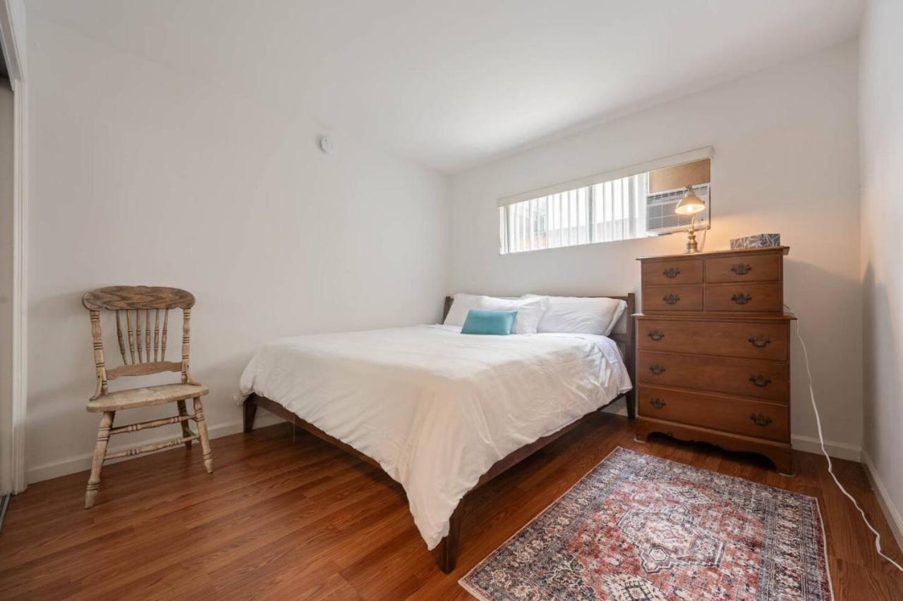 Sawtelle Serenity- Modern Comfort * Los Angeles