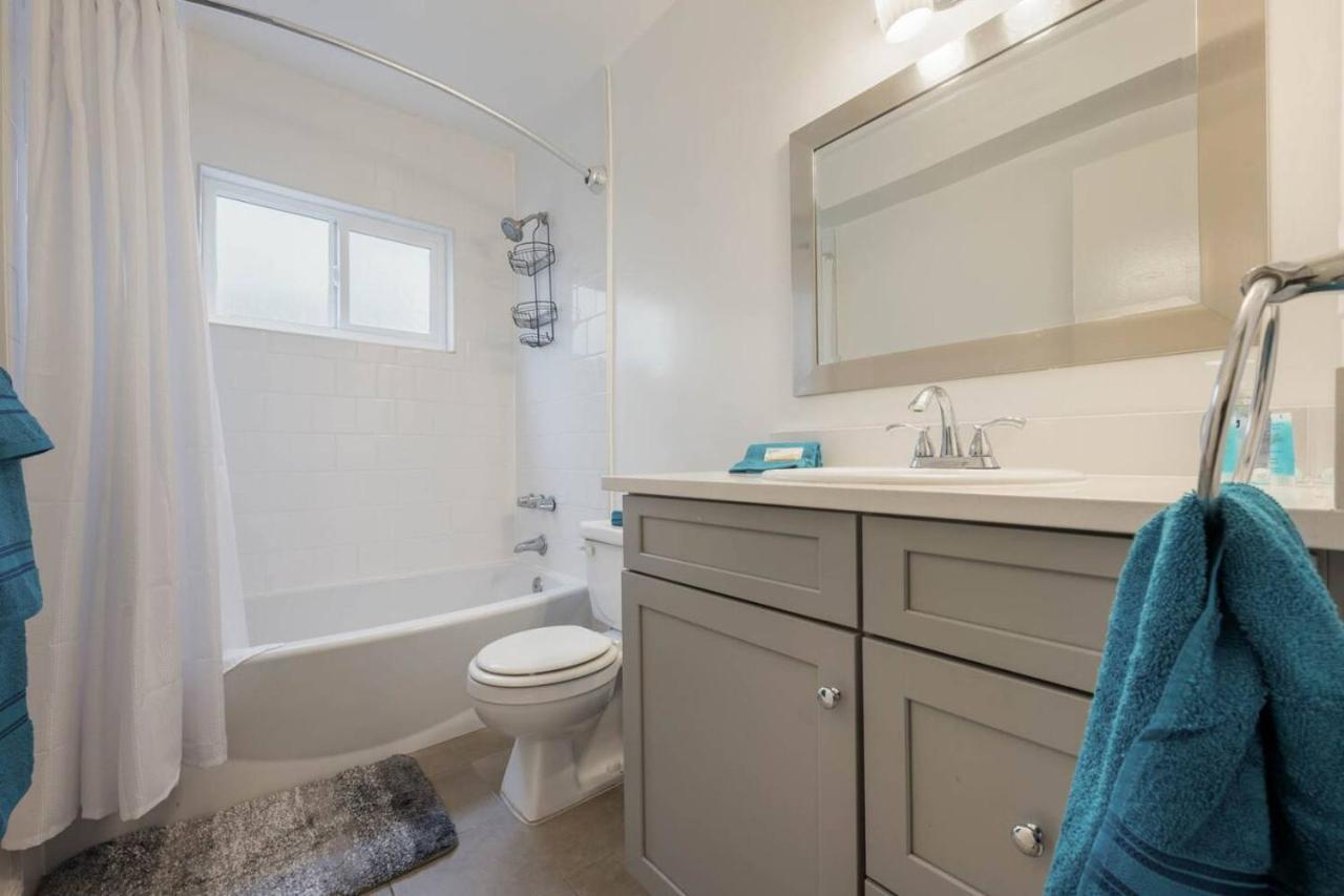Sawtelle Serenity- Modern Comfort Holiday home *