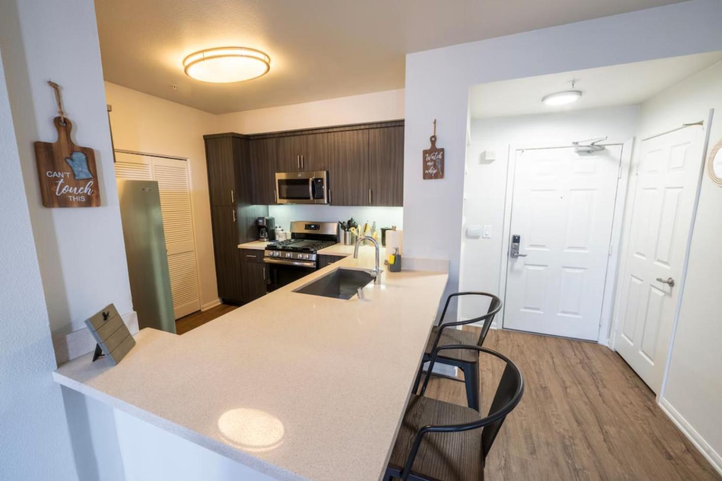 Apartment Elegant In Mdr-venice With Pool, Hottub & Gym *