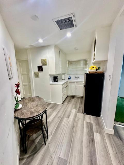 Cozy Pico 3bedroom - 1bath * Los Angeles