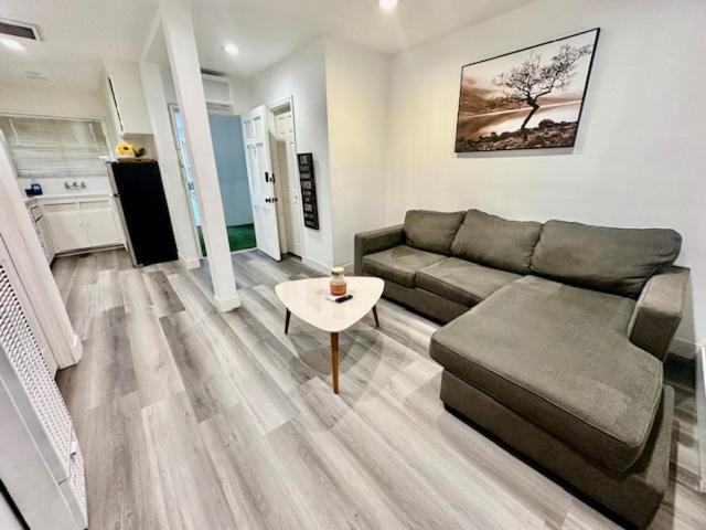 Cozy Pico 3bedroom - 1bath Los Angeles