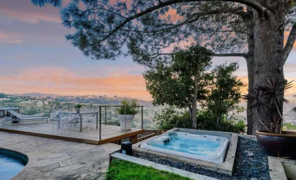 Secluded Luxury Hollywood Hills Retreat