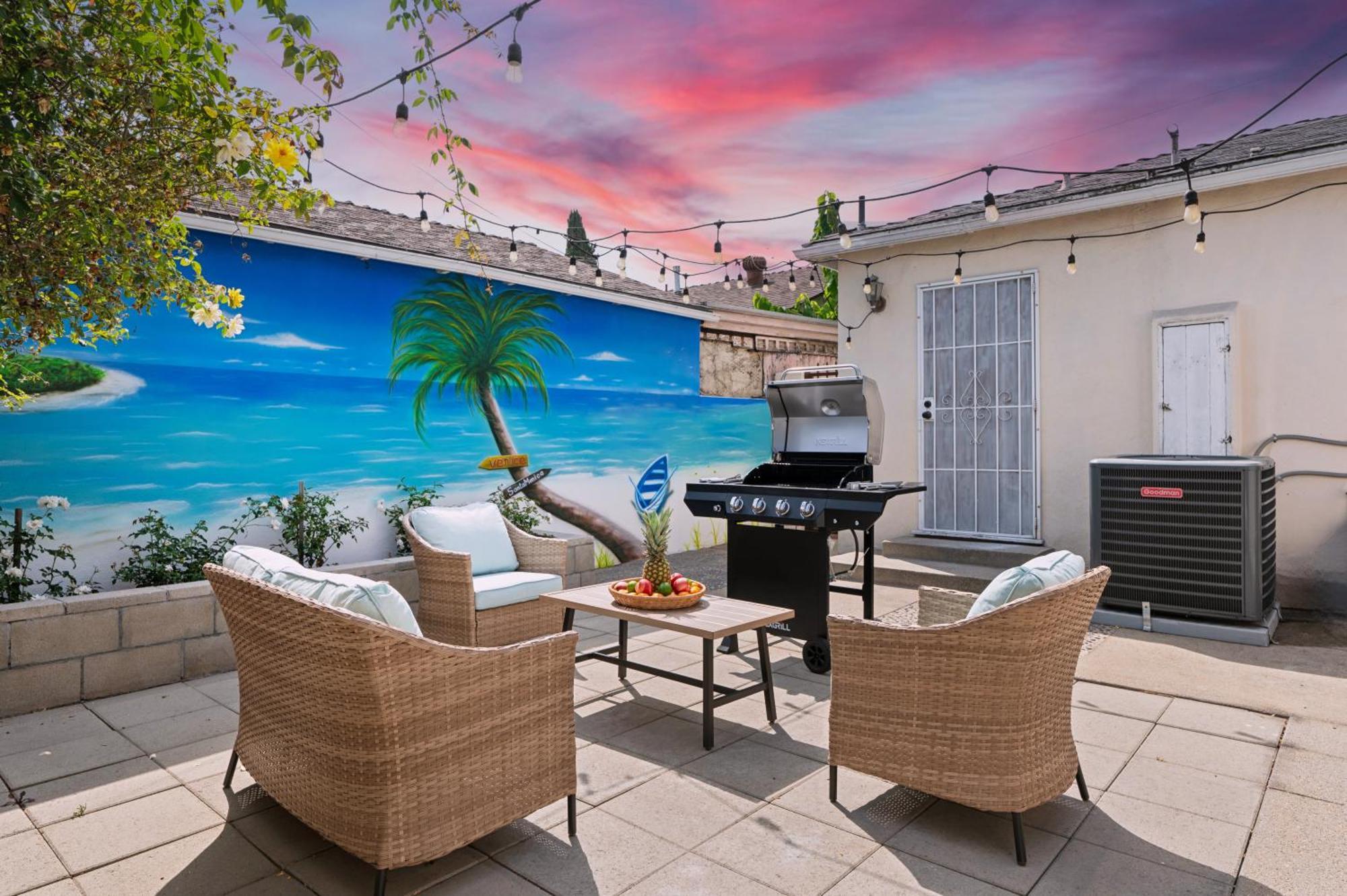 Cosy 3bd By Santa Monica - & Airport 10 Min Away Holiday home Los Angeles