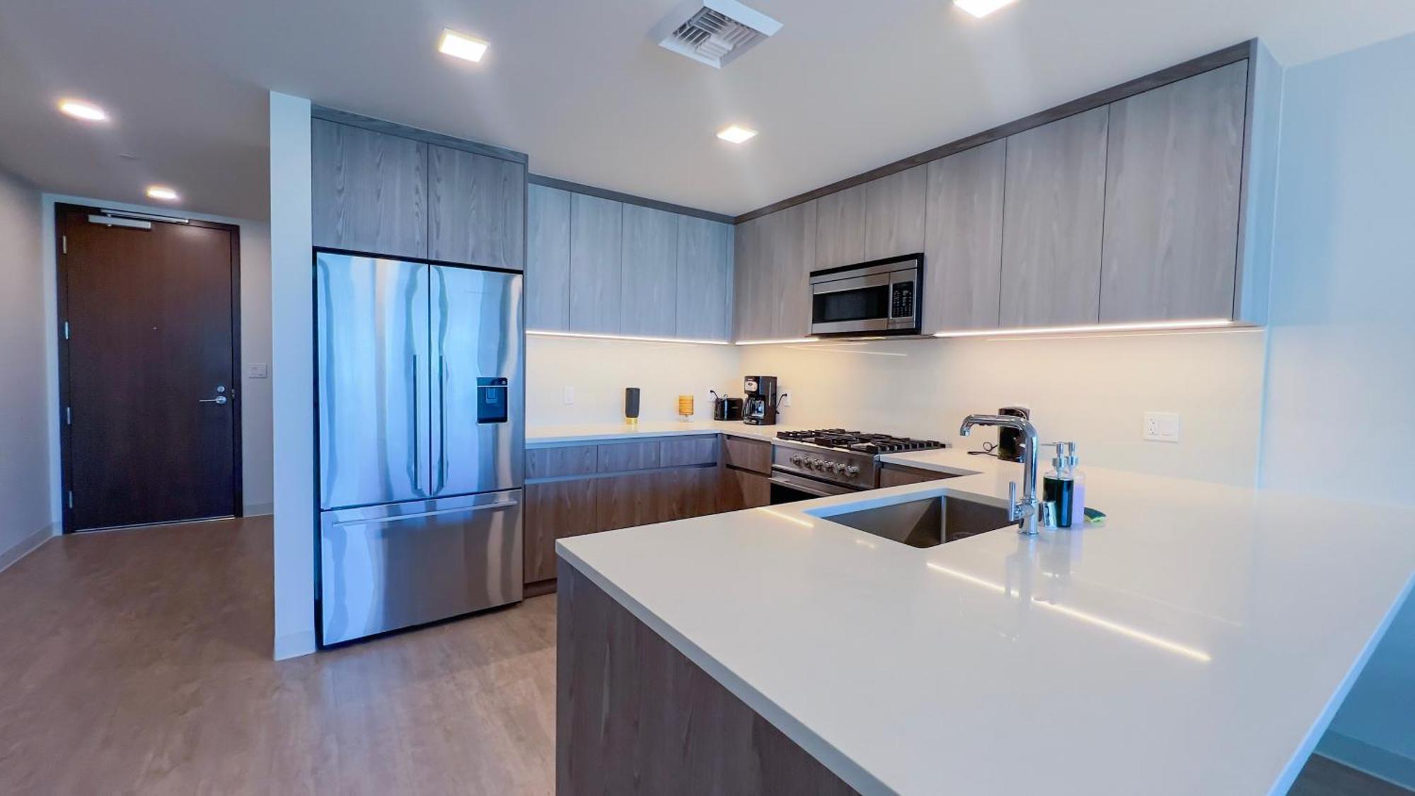 Luxury High Rise 1 Bedroom Miracle Mile Capsule hotel Los Angeles