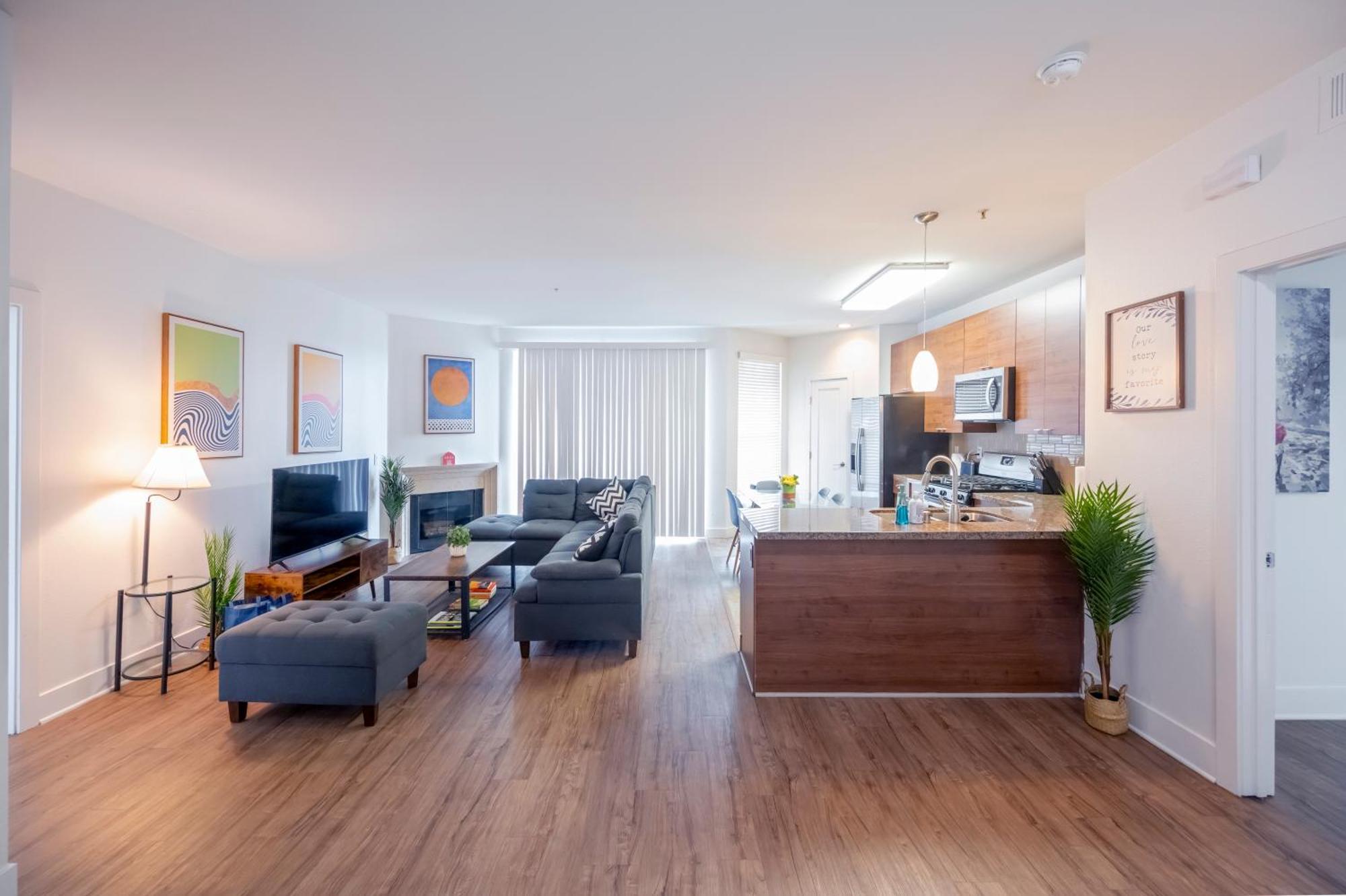 Cozy Marina 2bed2bath Units Pool Gym Jacuzzi Free Parking Capsule hotel