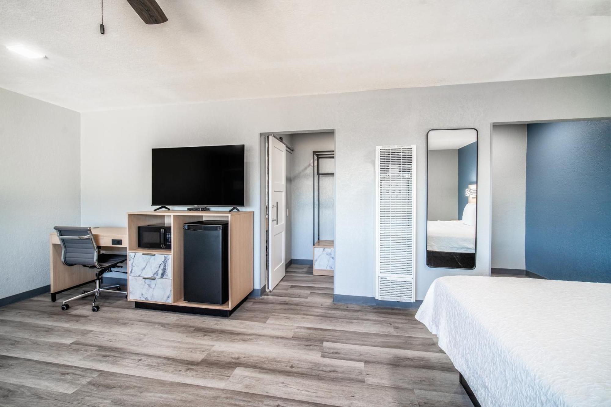 Inn Pacific And