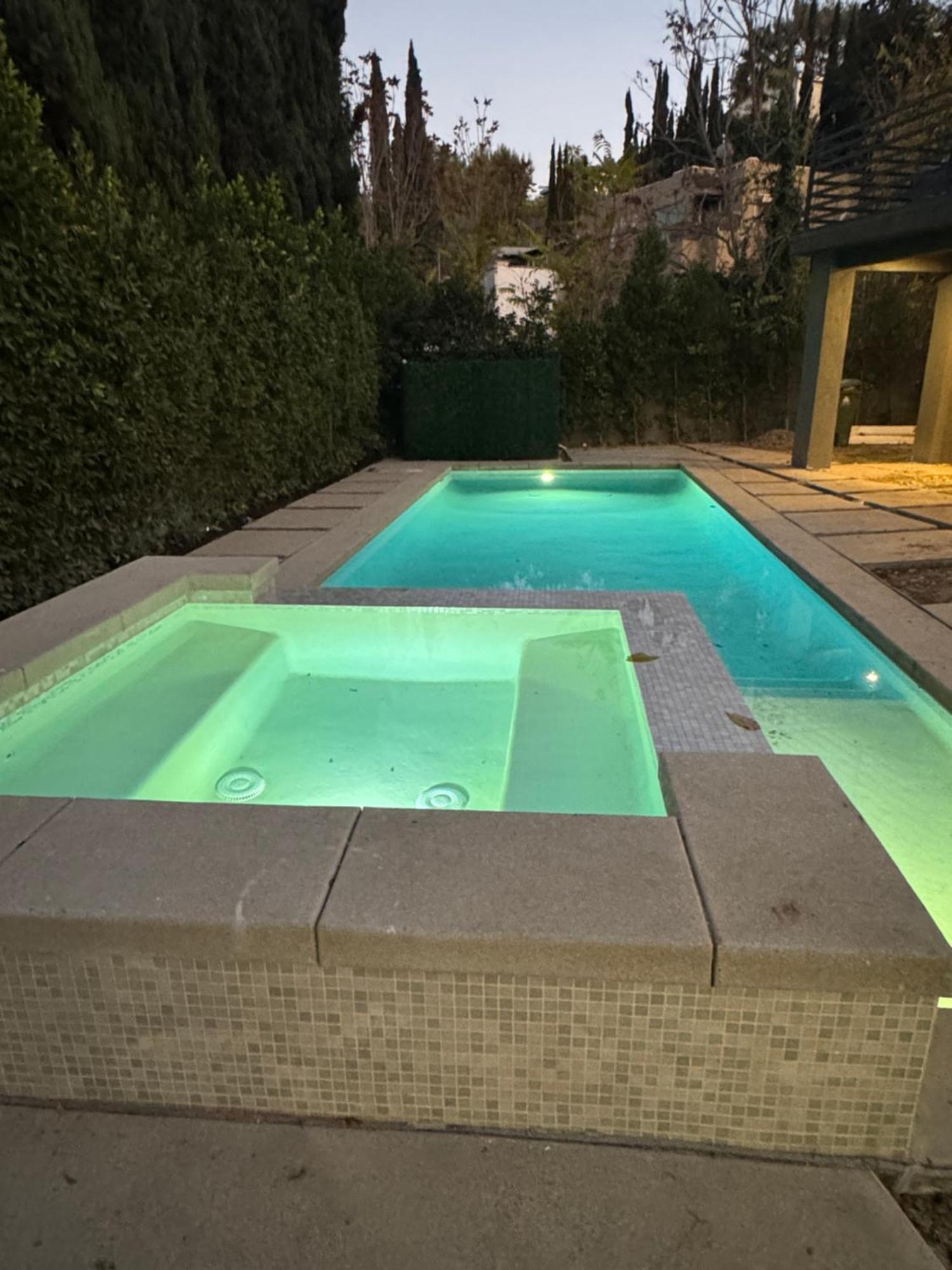 Villa Gorgeous Private And Gated In Silver With Pool & Views
