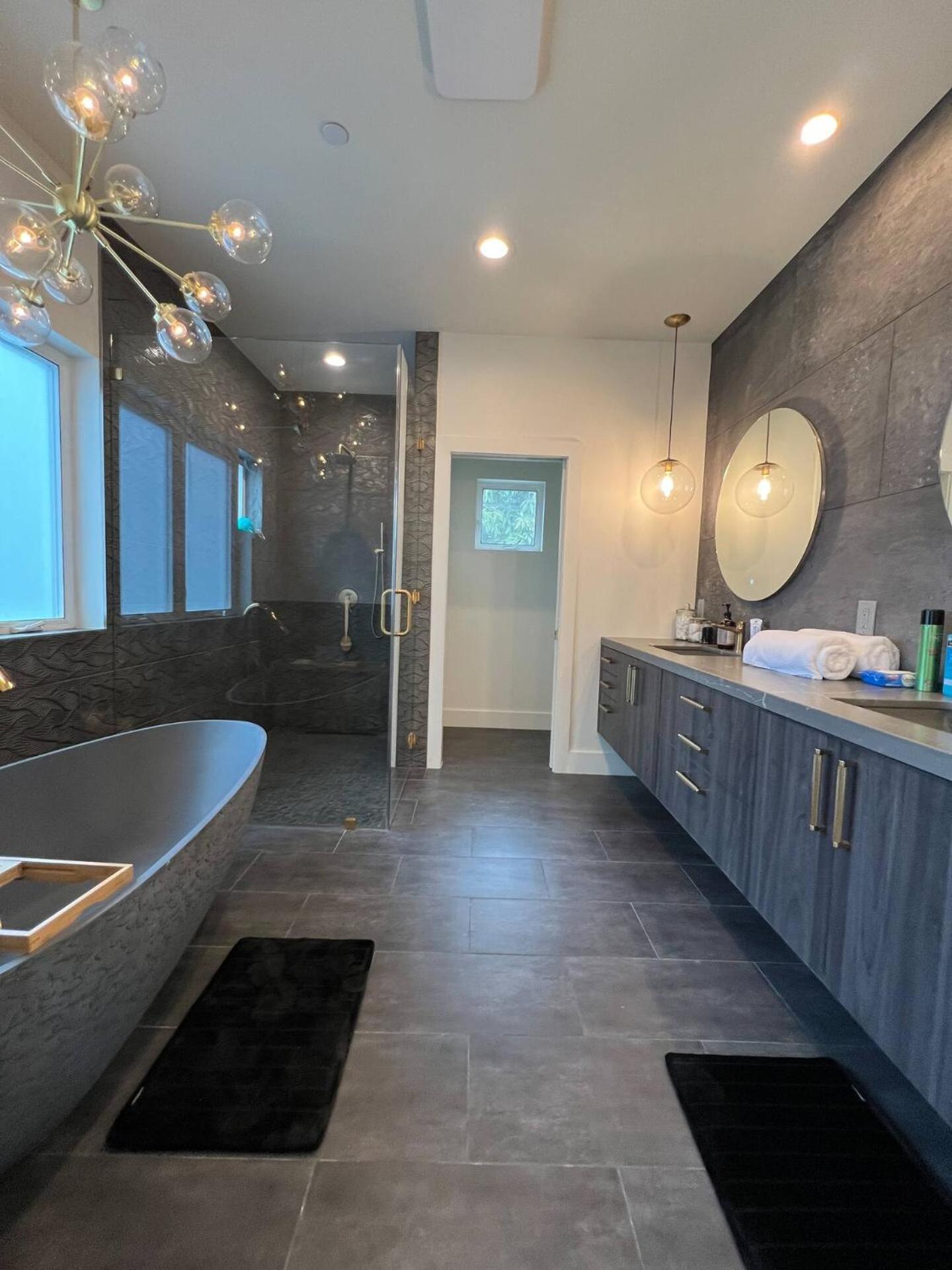 Gorgeous Private And Gated In Silver With Pool & Views Los Angeles