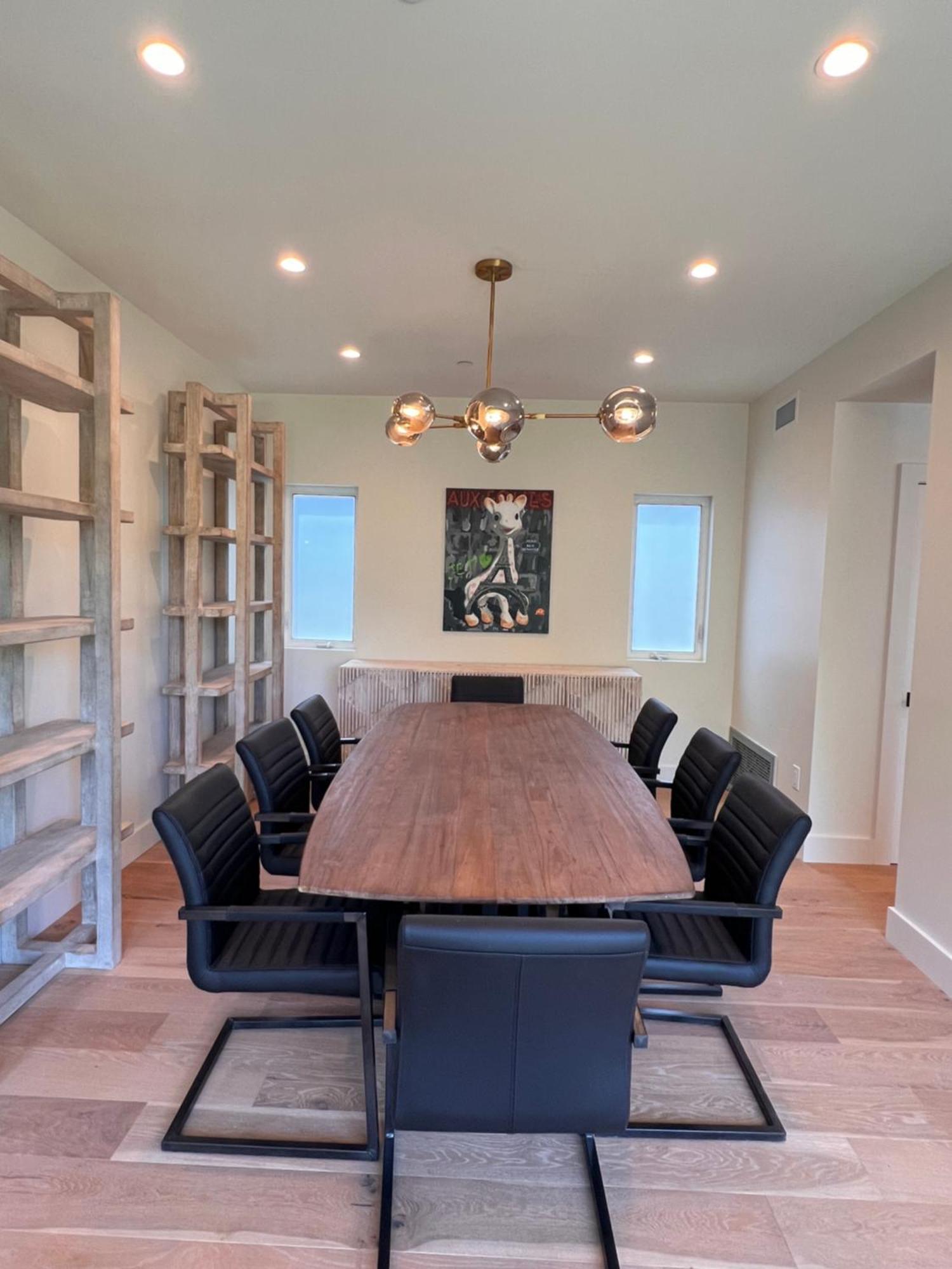 Gorgeous Private And Gated In Silver With Pool & Views * Los Angeles