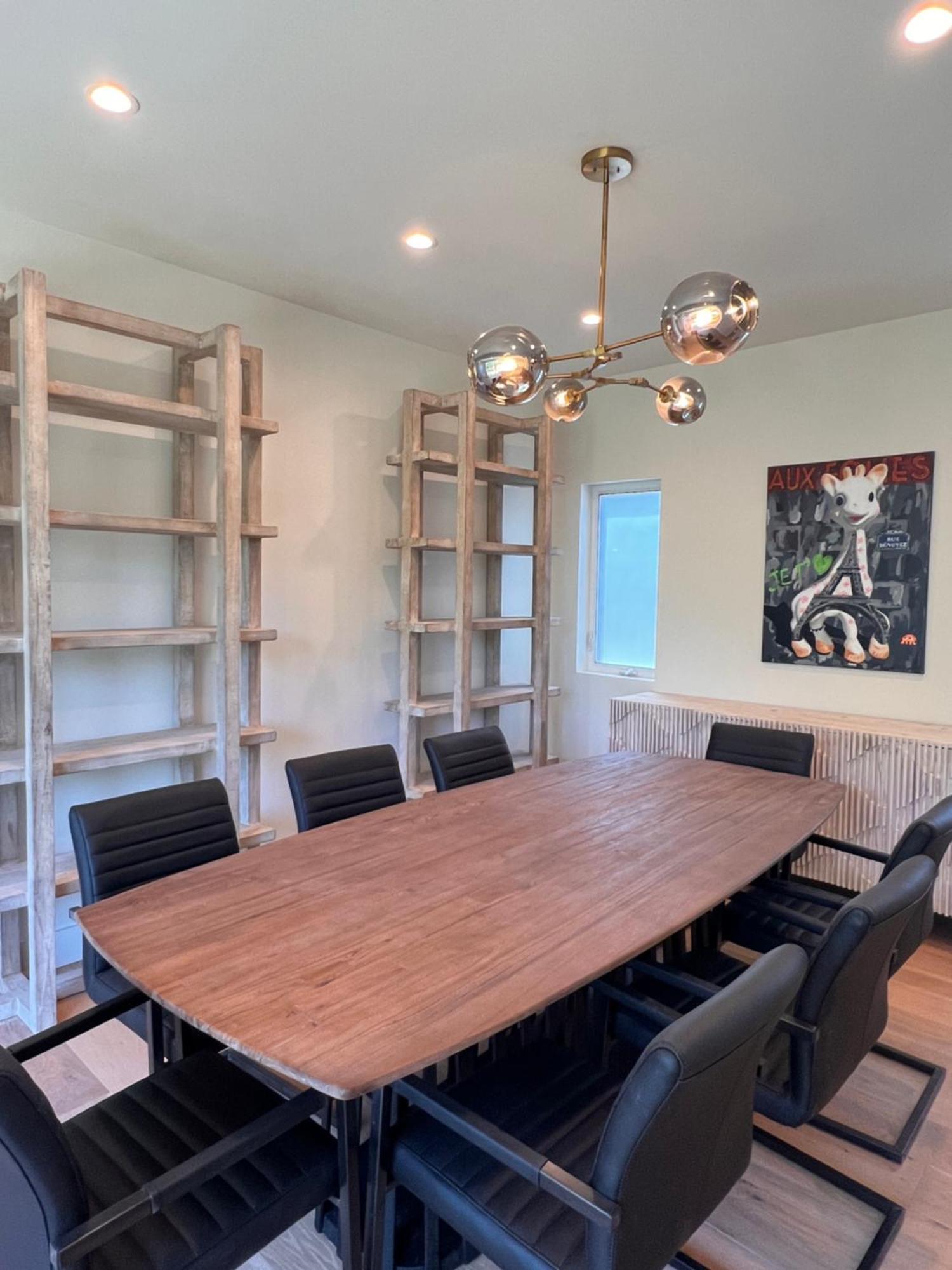 Gorgeous Private And Gated In Silver With Pool & Views * Los Angeles