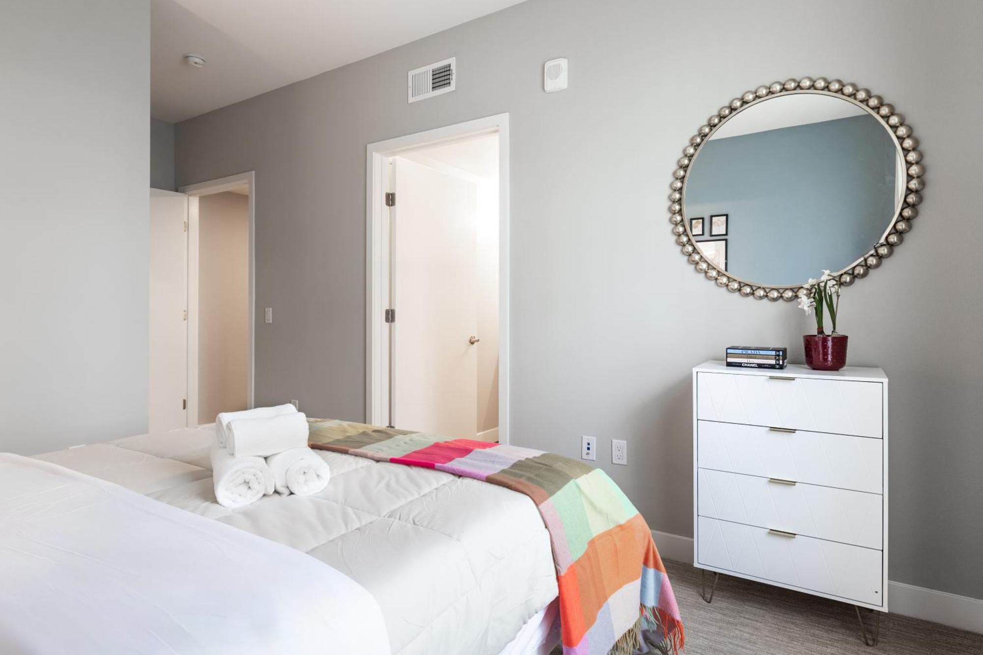 Cozy And Spacious Apartment's In The Heart Of La Apartamento