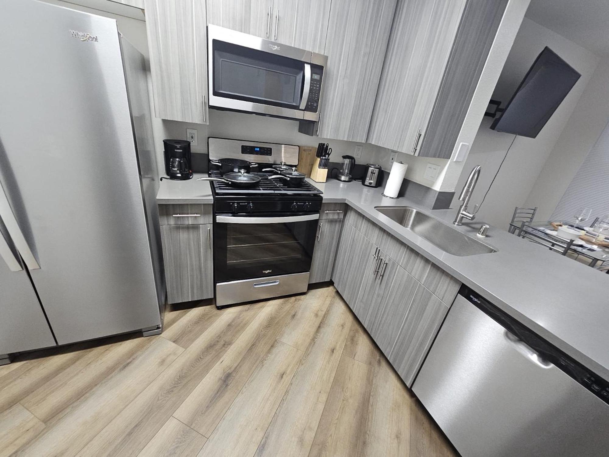 Apartment Elegant In Mdr-venice With Pool, Hottub & Gym Los Angeles