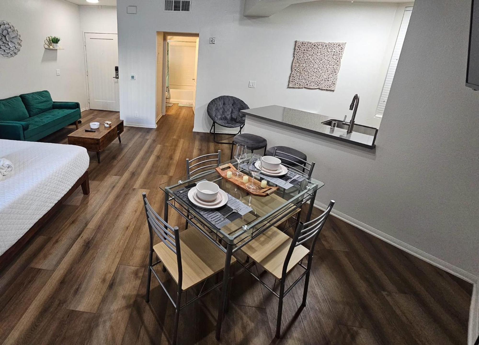 Apartment Elegant In Mdr-venice With Pool, Hottub & Gym Los Angeles