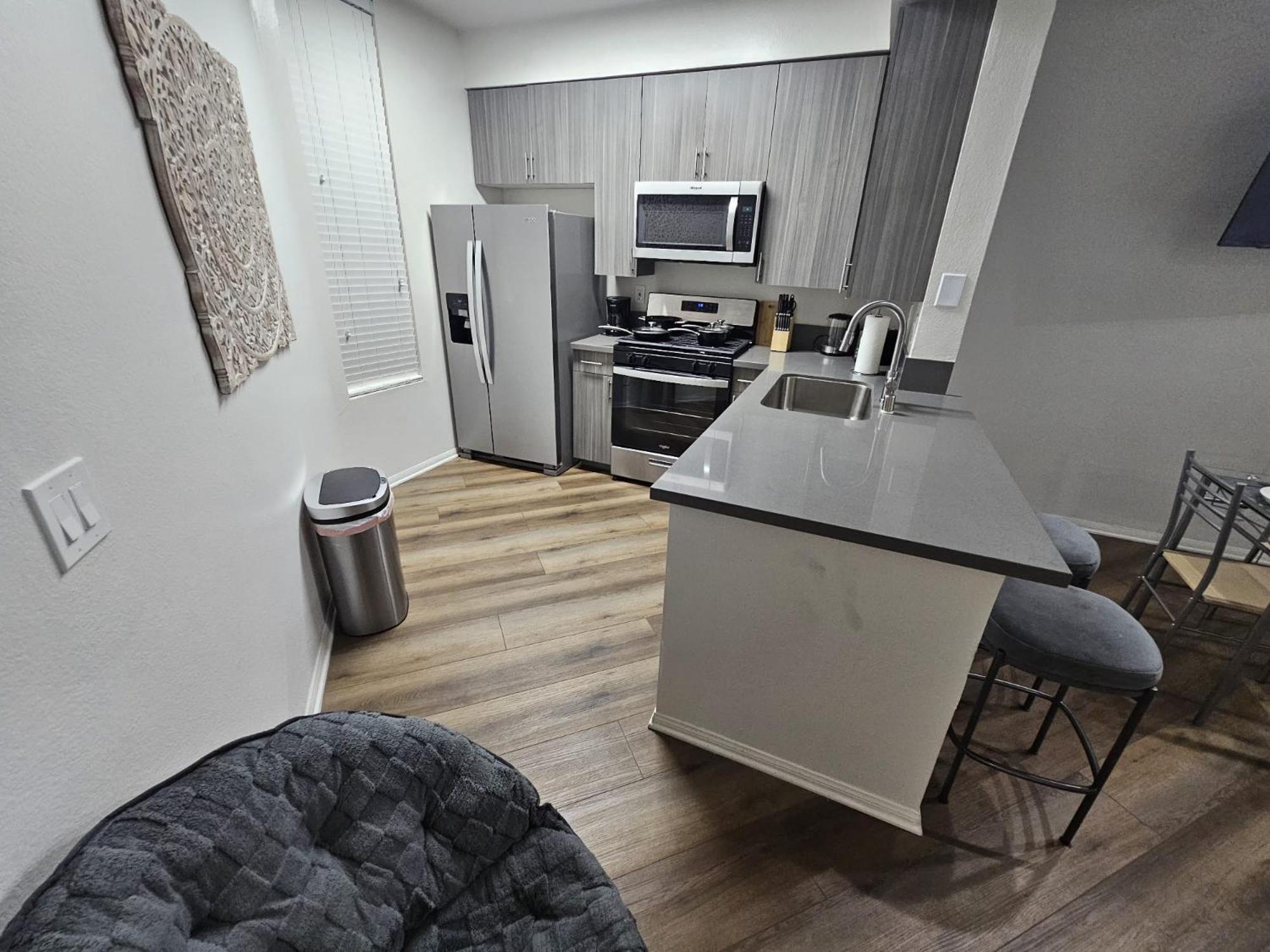 Apartment Elegant In Mdr-venice With Pool, Hottub & Gym Los Angeles