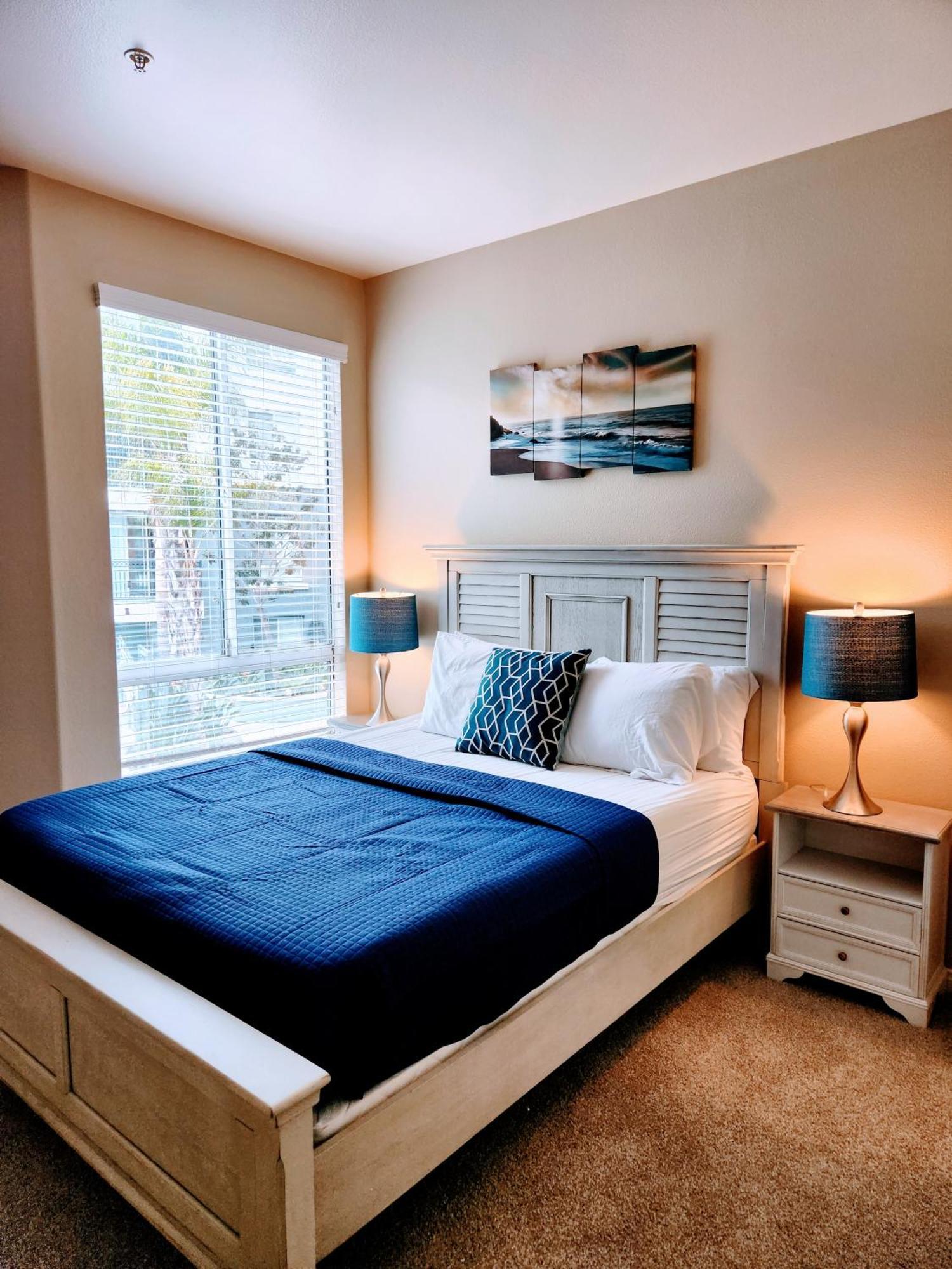 Beachside Luxury I Free Parking Apartment Los Angeles