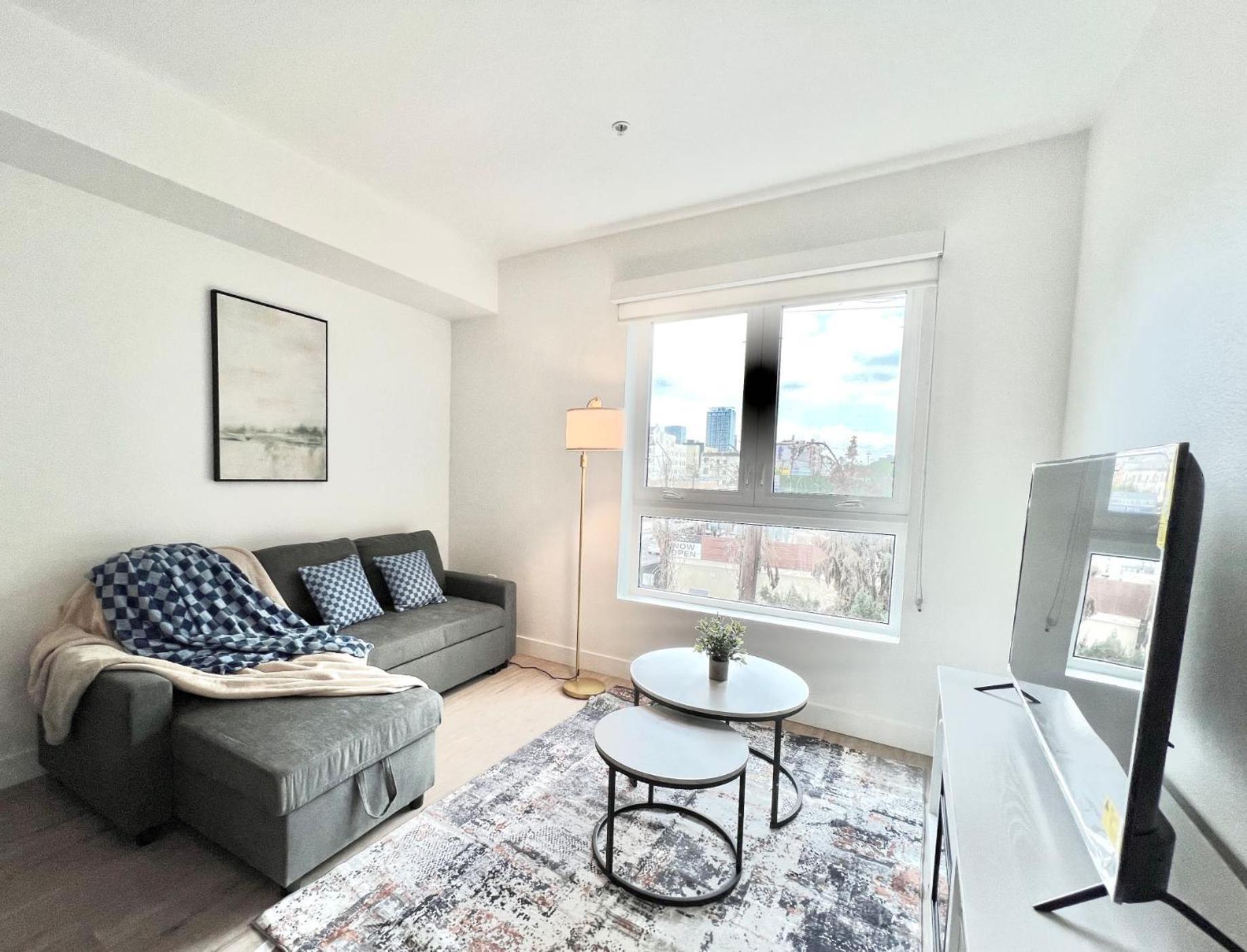 Chic Urban Retreat In Heart Of La, Steps From Attractions!