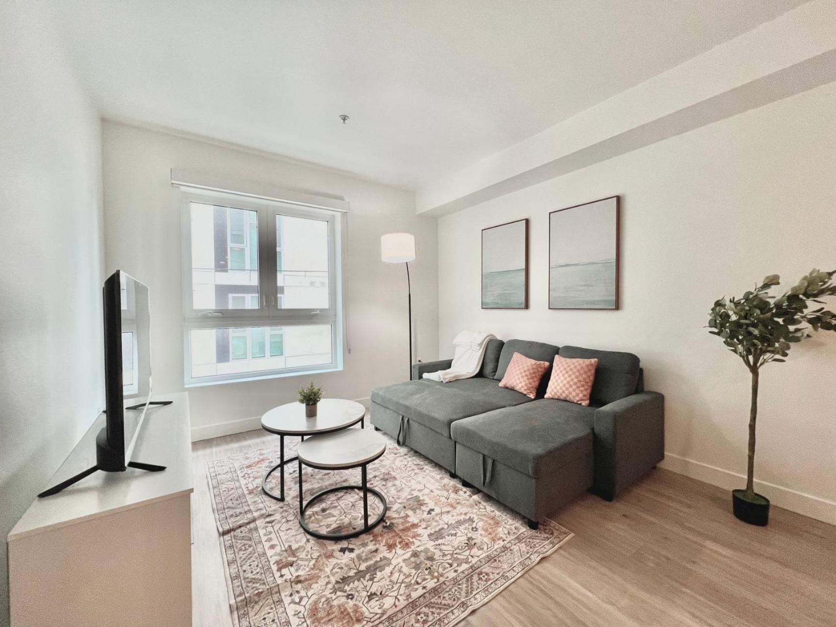 Hotel Chic Urban Retreat In Heart Of La, Steps From Attractions!