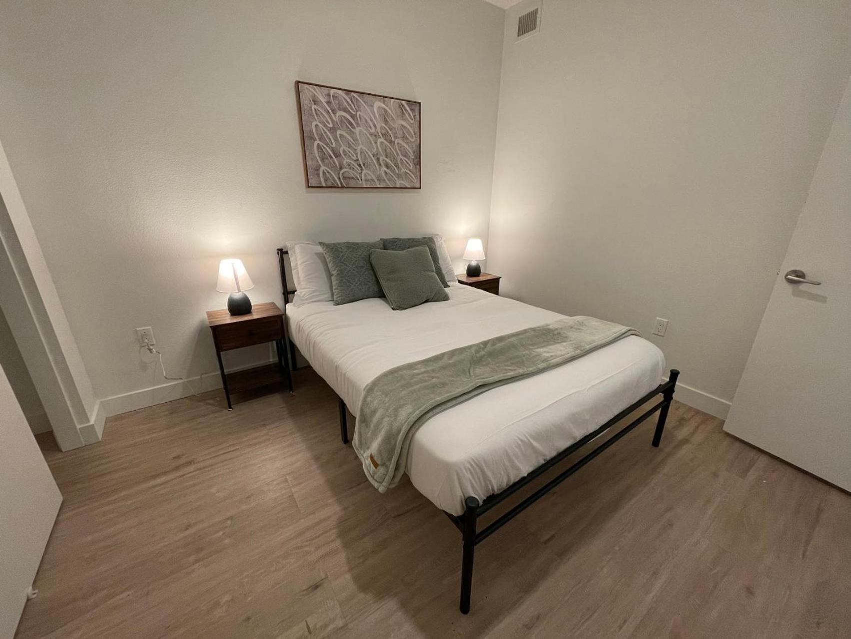 Chic Urban Retreat In Heart Of La, Steps From Attractions! 4* Los Angeles