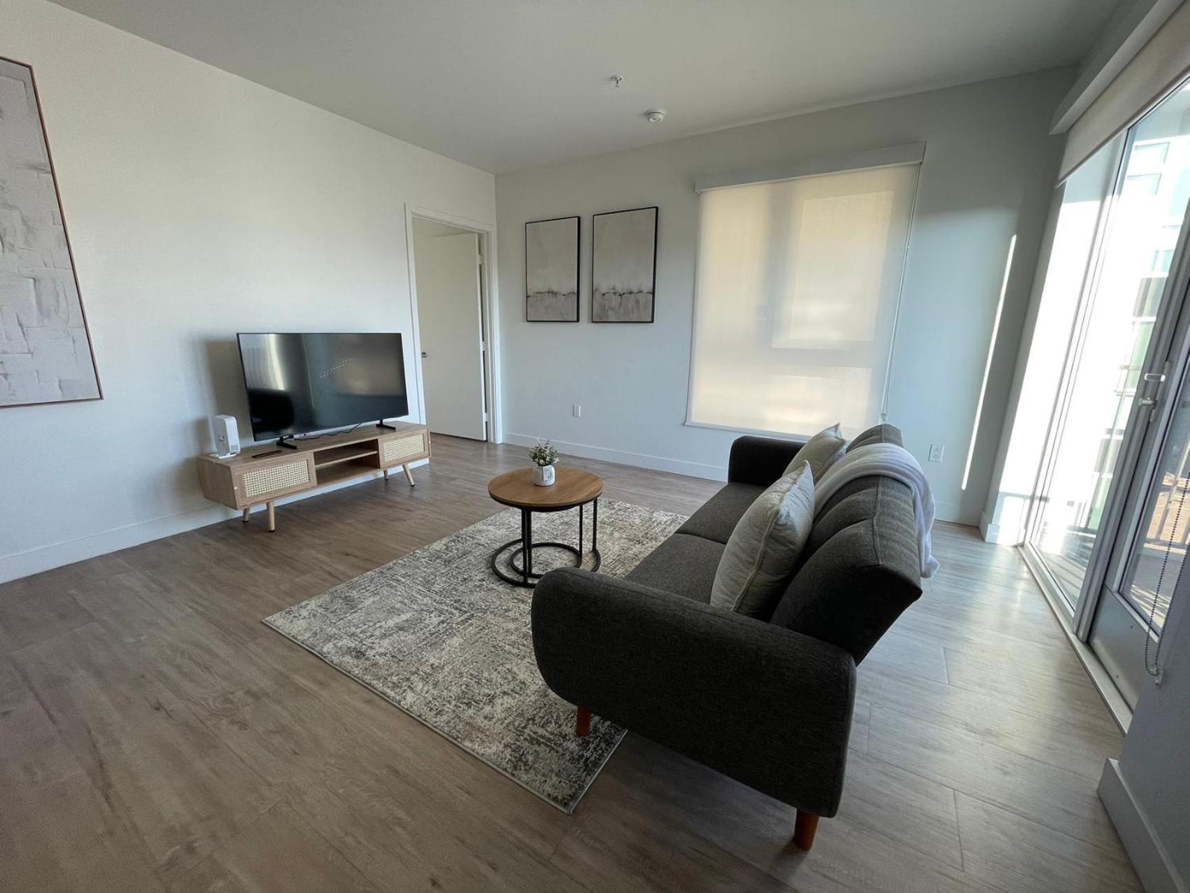 Chic Urban Retreat In Heart Of La, Steps From Attractions! 4*