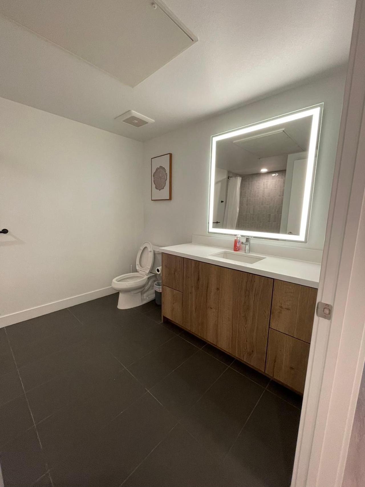 Chic Urban Retreat In Heart Of La, Steps From Attractions! Hotel 4*