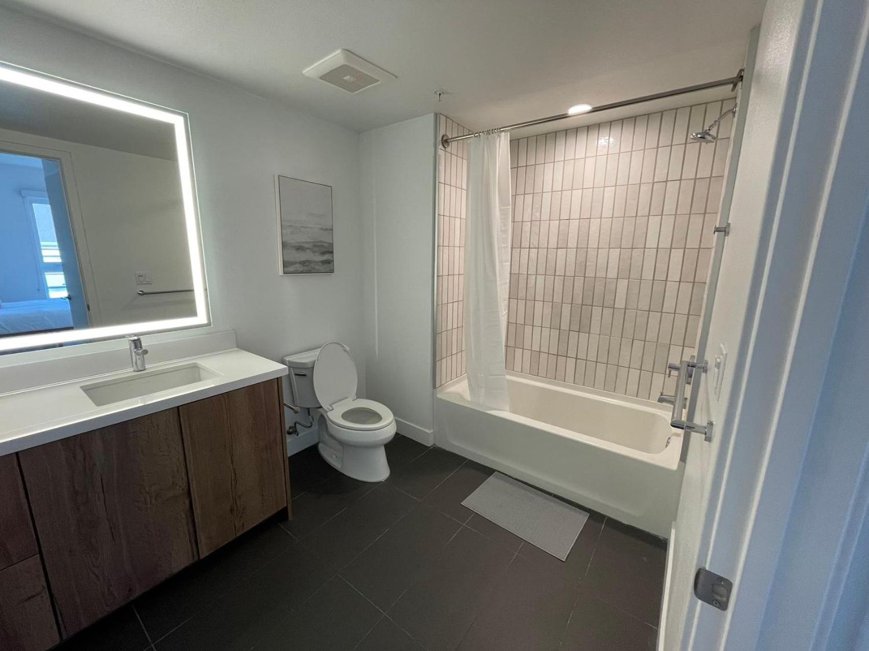 Chic Urban Retreat In Heart Of La, Steps From Attractions! 4*
